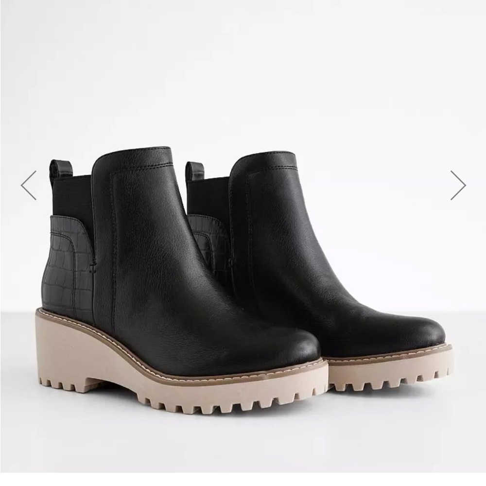 DV by Dolce Vita Rielle Chelsea Ankle Boot 8.5